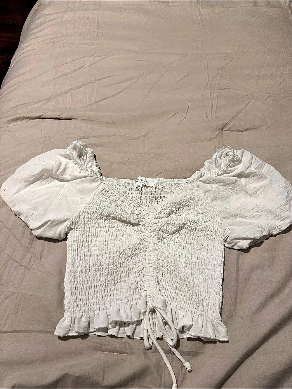 Kurious Los Angeles Smocked Puff Sleeve Crop Top White XS Like New